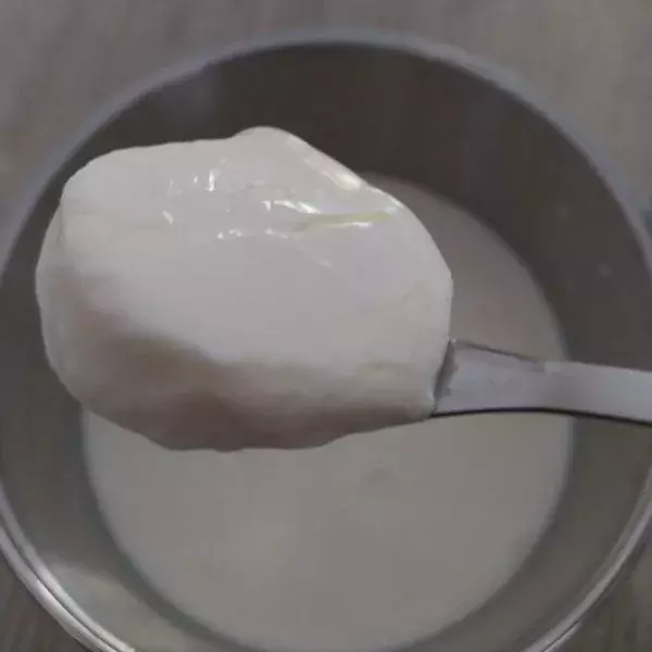 Yaourts à la pêche