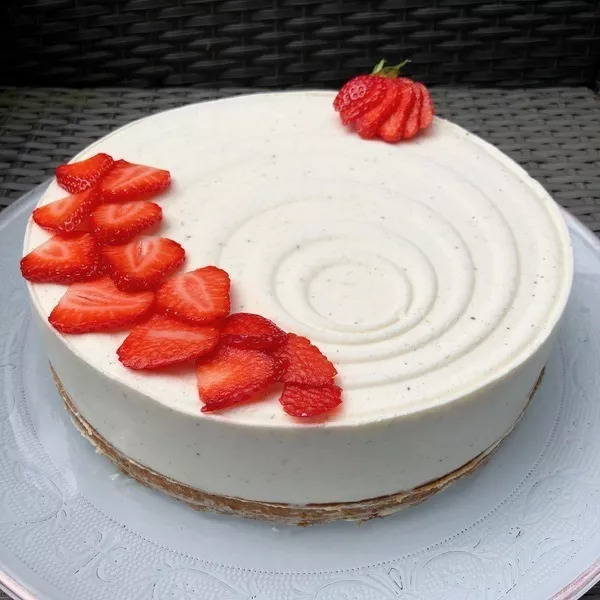 Entremet fromage blanc et insert rhubarbe/fraises