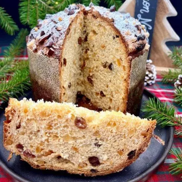 Panettone aux agrumes et aux raisins