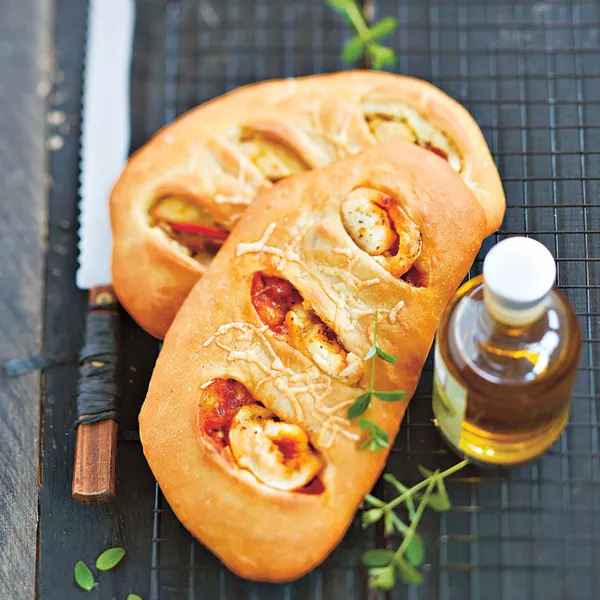 Fougasse aux lardons et chèvre / Fougasse au poulet poivron et champignons