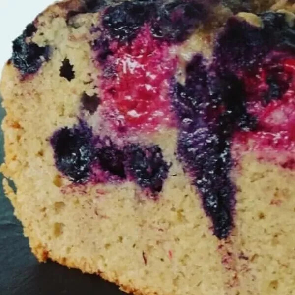 CAKE AUX FRUITS ROUGES SANS GLUTEN