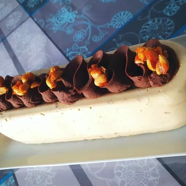 Bûche Savarin Cacahuète/Chocolat