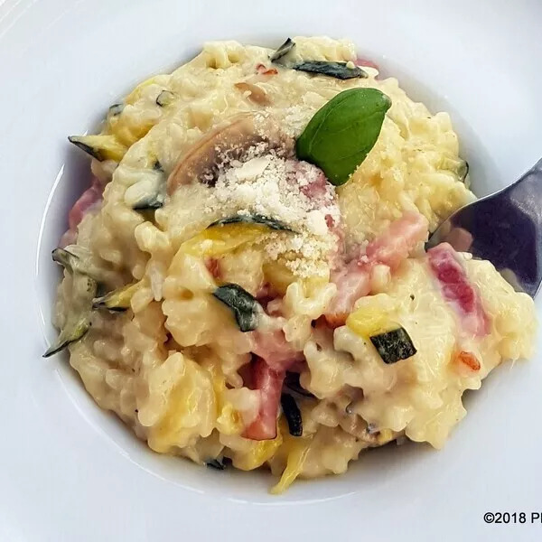 Risotto crémeux aux courgettes et champignons