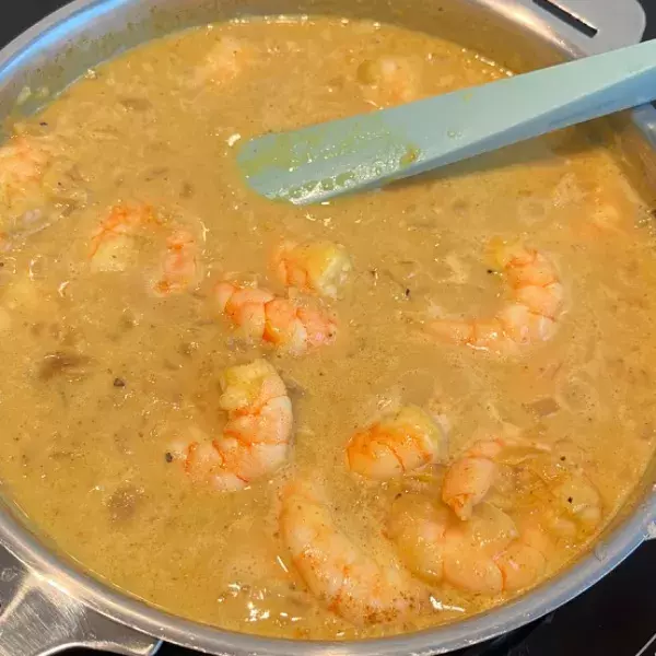 Crevettes au curry et lait de coco