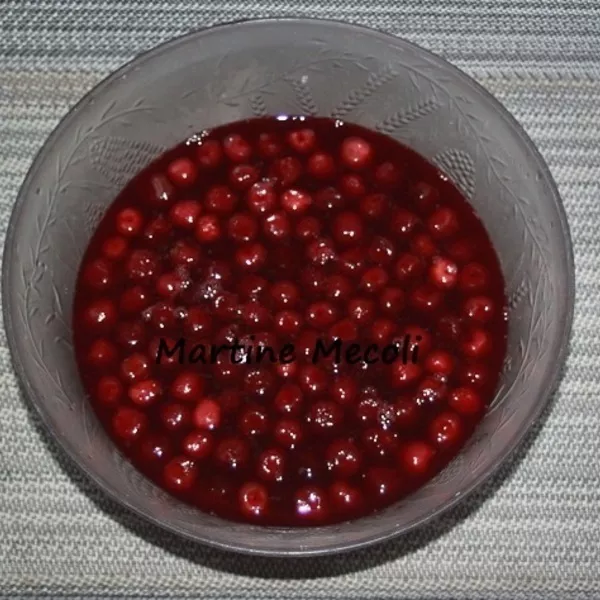 Soupe de cerises au vin rouge épicé