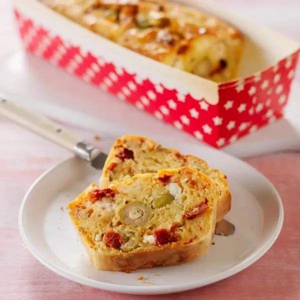 Cake tomates séchées olives feta