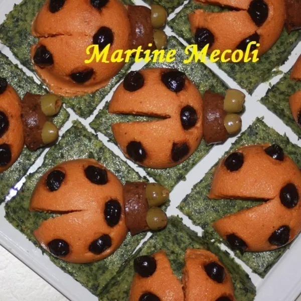 Coccinelles de polenta aux tomates, olives et épinards