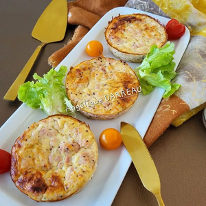 Tartelettes soufflées au jambon et au fromage