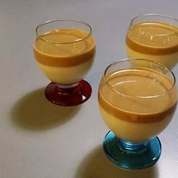 Panna Cotta vanille et coulis Carambar