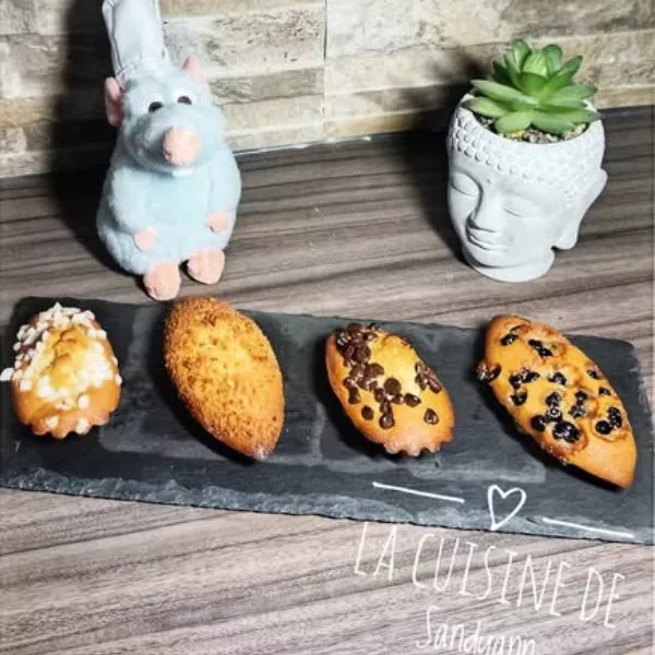 Financiers perles de sucres, pépites de chocolat, myrtilles confites, noix de coco