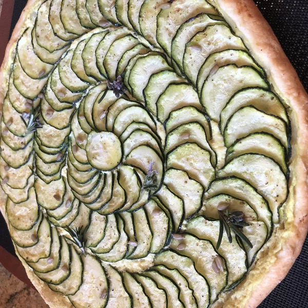 Tarte fine aux courgettes et chèvre