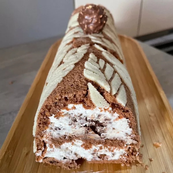 Bûche aux Ferrero Rocher 
