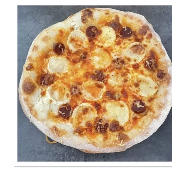 Pizza chevre chorizo