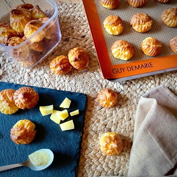 Gougères Comté Moutarde 