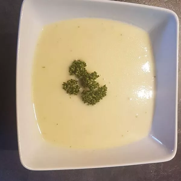velouté aux épluchures d'asperges