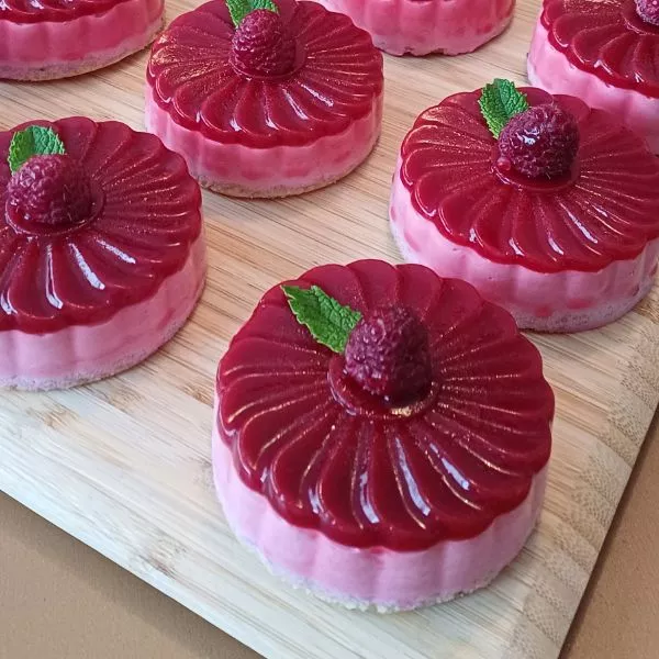 Flower bavarois framboises