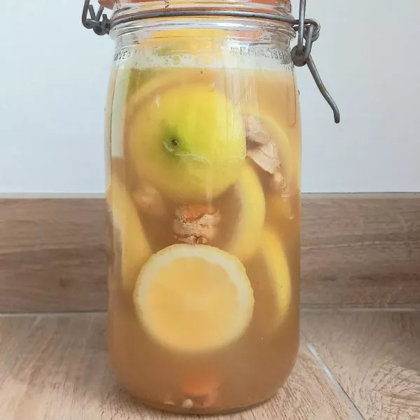 Boisson naturelle pétillante citron-gingembre 