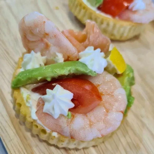Tartelettes renversées saumon et crevettes