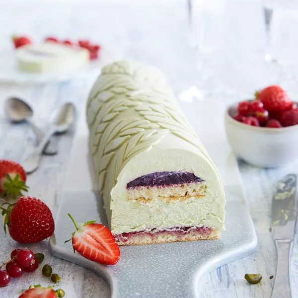 Bûche pistache fruits rouges