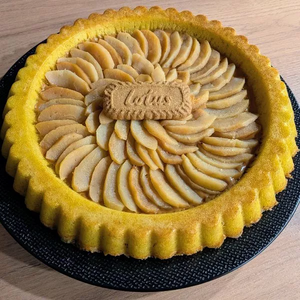 Tarte Renversée Pommes & Spéculoos biscuit Madeleine 
