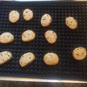 Sablés parmesan et olives noires