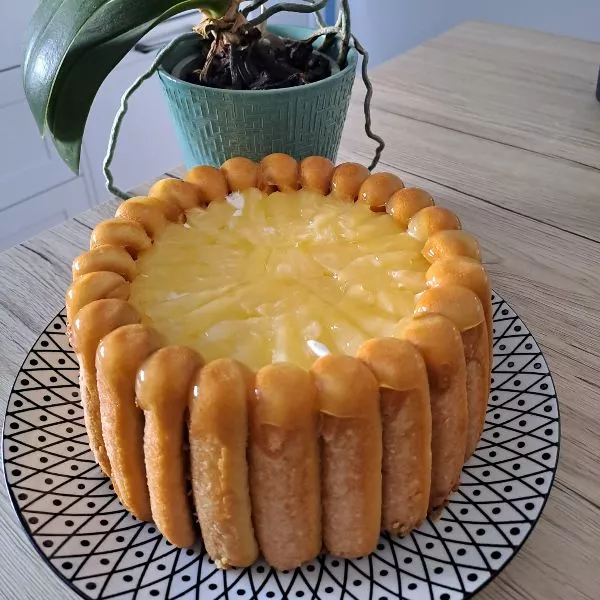 Charlotte à l'ananas