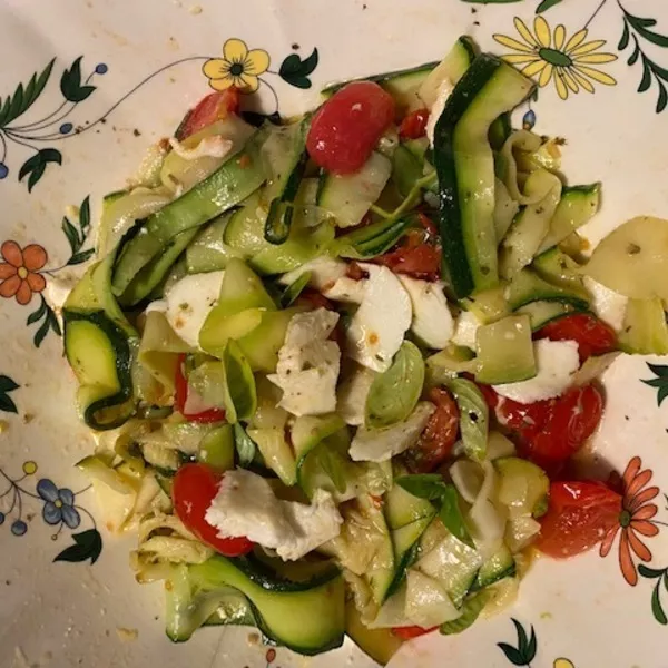 Spaghettis de courgette en salade