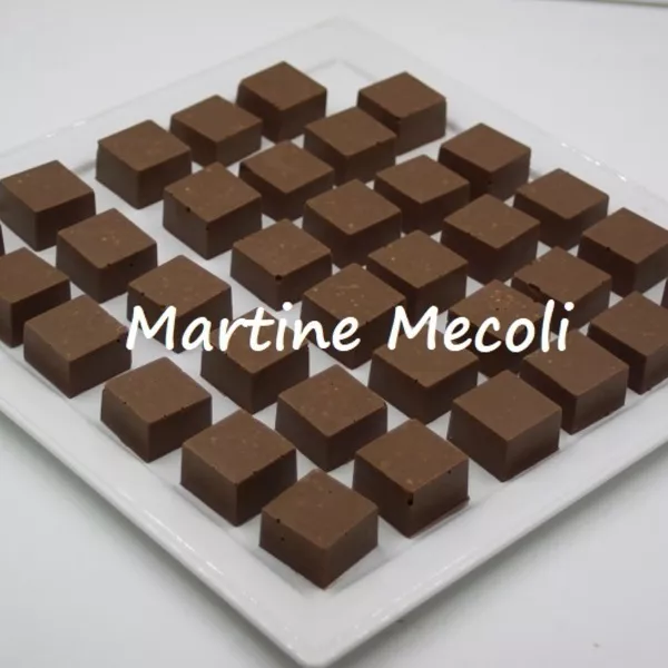 Mini cubes croustillants de chocolat au lait et éclats de noisettes sans cook'in