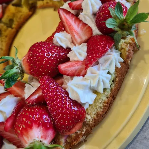 Couronne rhubarbe-fraises