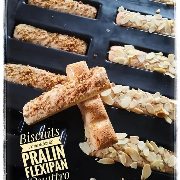 Bâtonnets aux Amandes et Pralin aux blancs d'oeufs - Moule QUATTRO