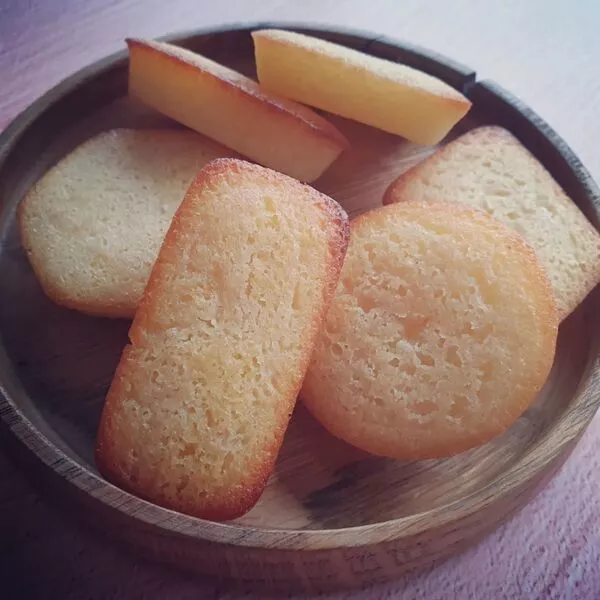 Mini financiers très citronnés