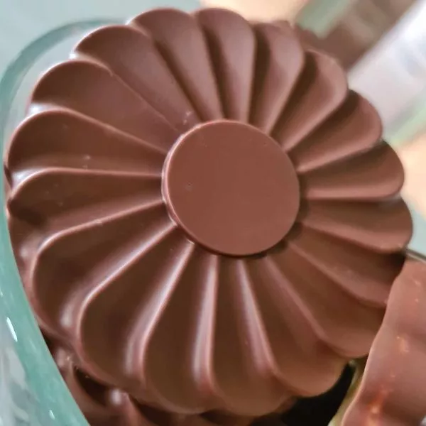 Cookies en coque de chocolat